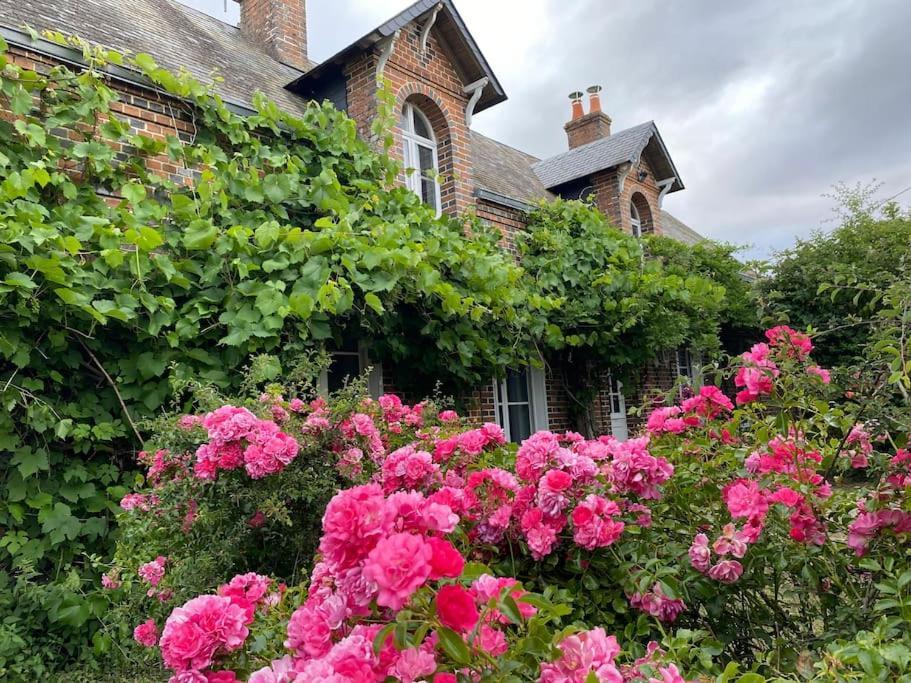 Vila Longere Typique Perche Fontaine-Raoul Exteriér fotografie
